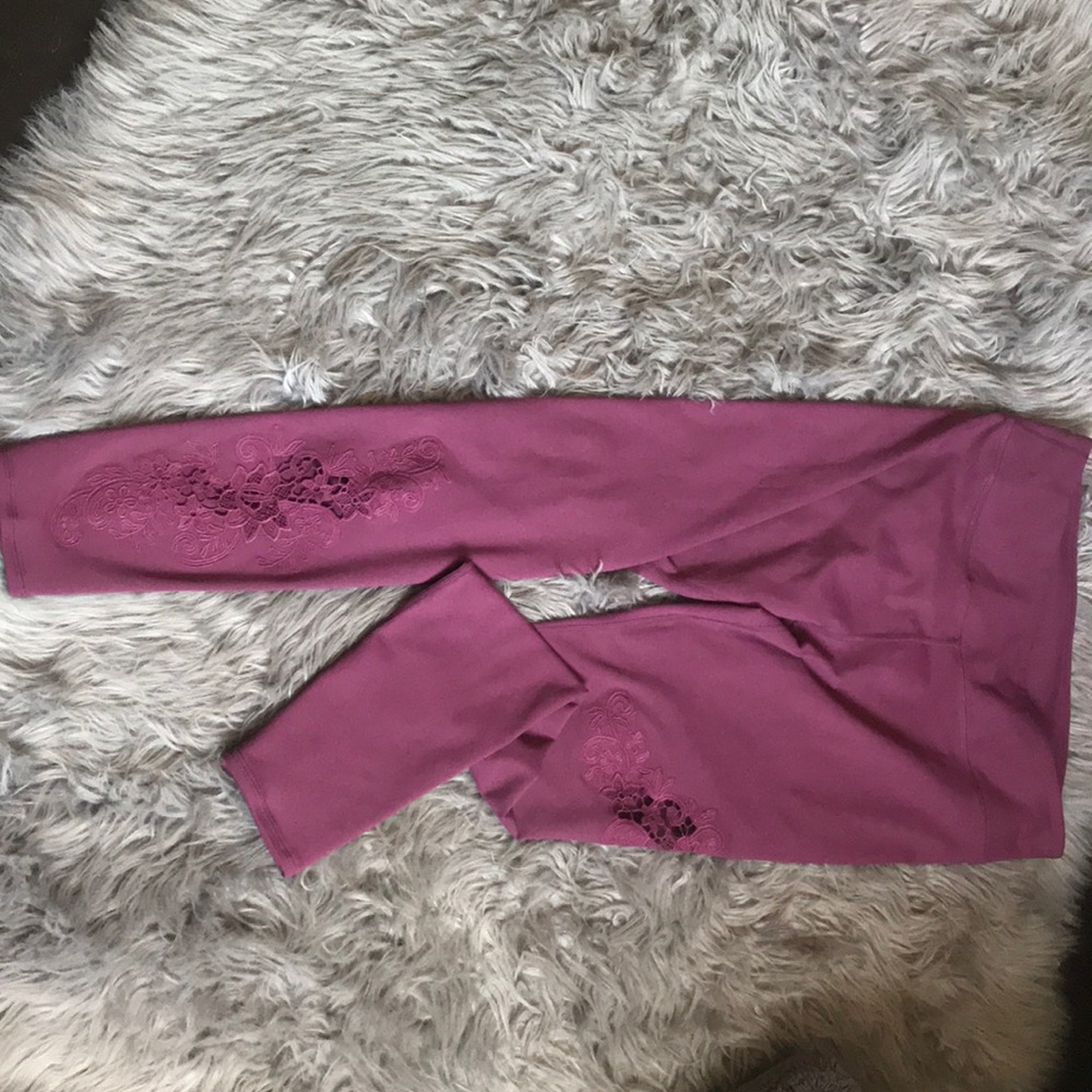 Beautiful Fabletics pants